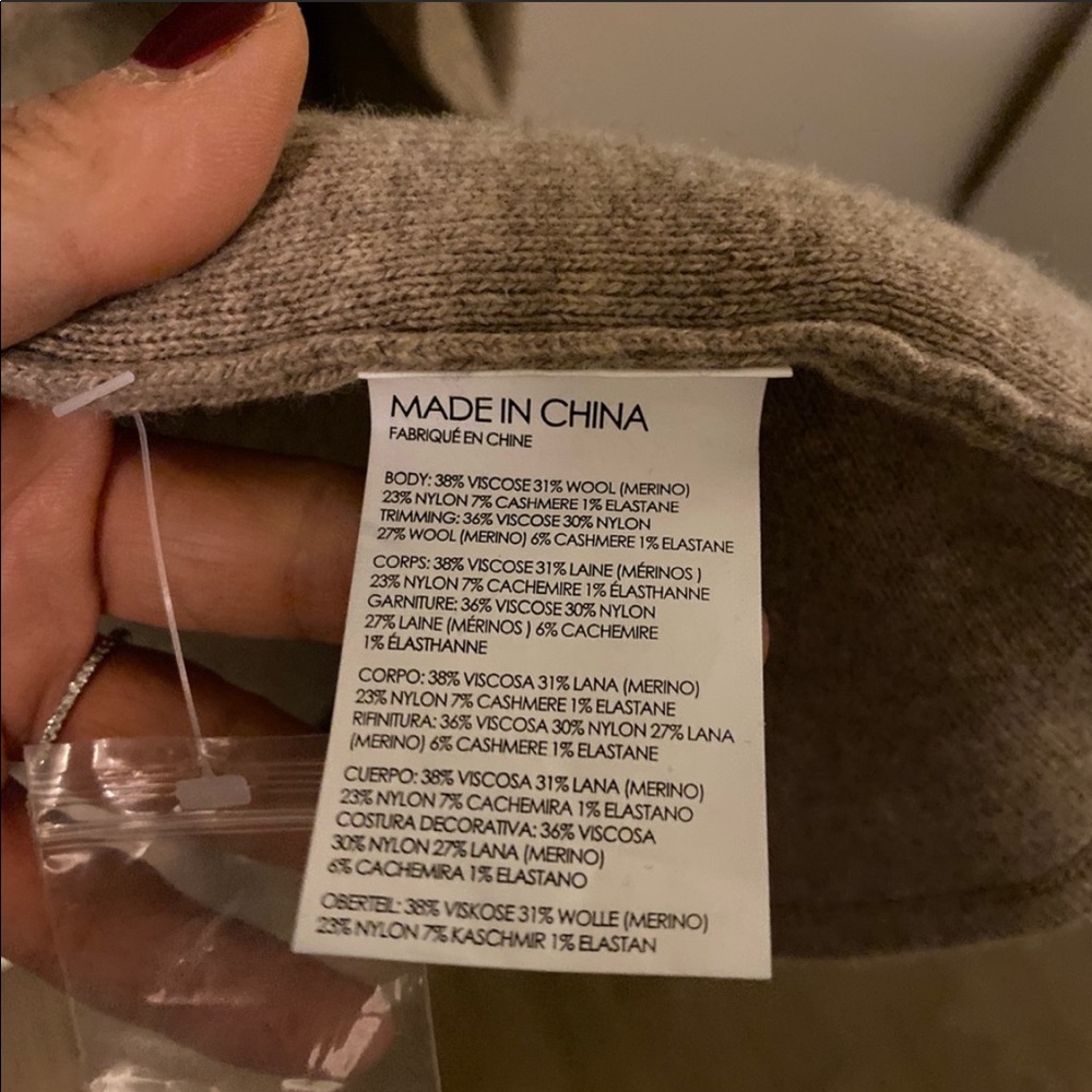 Club monaco - Picture 5 of 6
